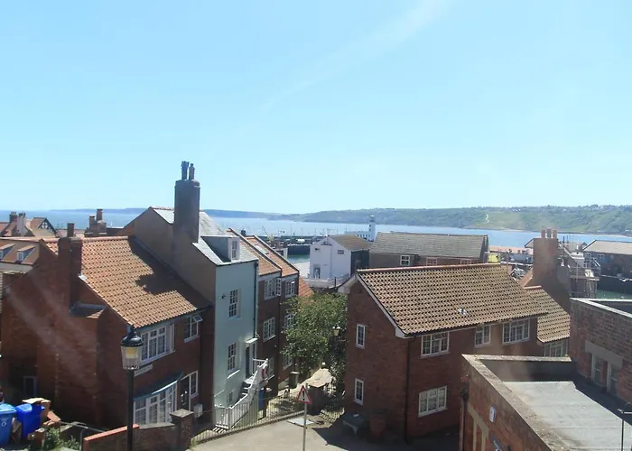 10 Tuthill Scarborough