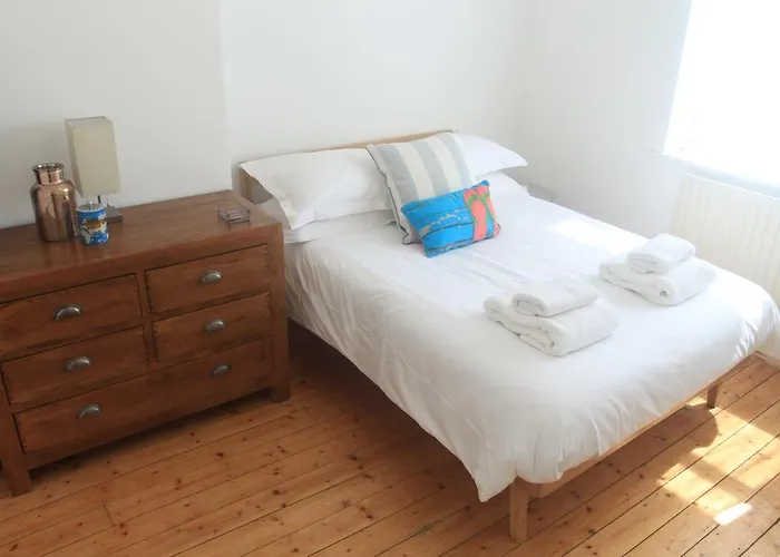 10 Tuthill スカーバラ