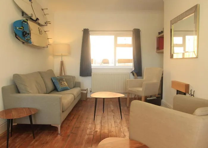 10 Tuthill スカーバラ